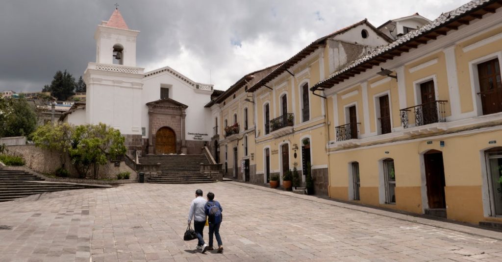 découvrez baños en équateur, une destination idéale pour les amateurs d'aventure, de nature et de bien-être avec ses cascades, sources thermales et paysages époustouflants.