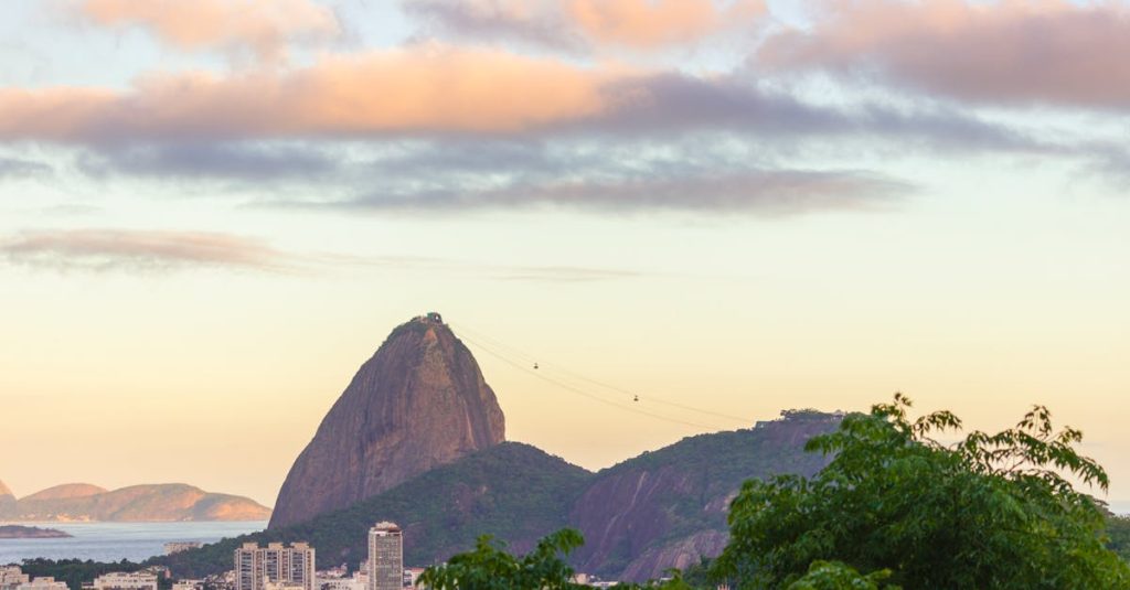 découvrez le brésil, ses plages paradisiaques, sa culture vibrante et ses paysages époustouflants pour un voyage inoubliable.