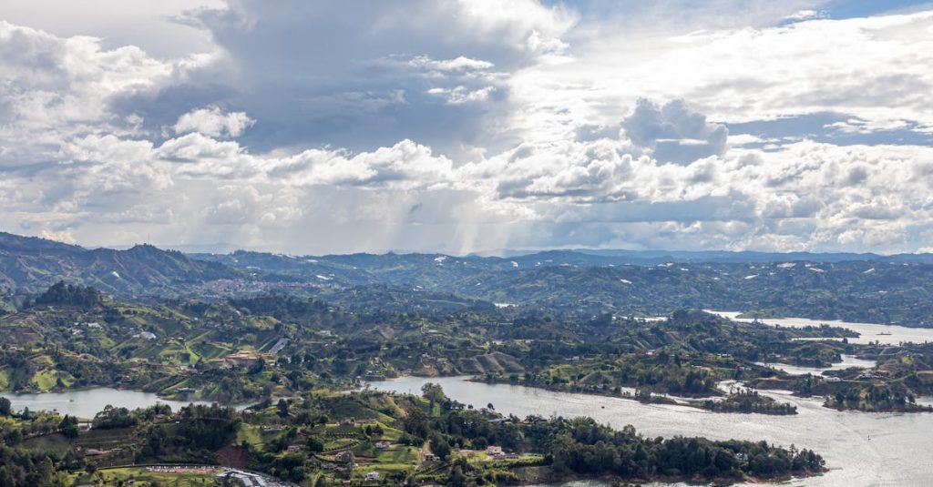 découvrez un itinéraire d'une semaine en colombie pour explorer les paysages magnifiques, la culture riche et les attractions incontournables de ce pays vibrant.