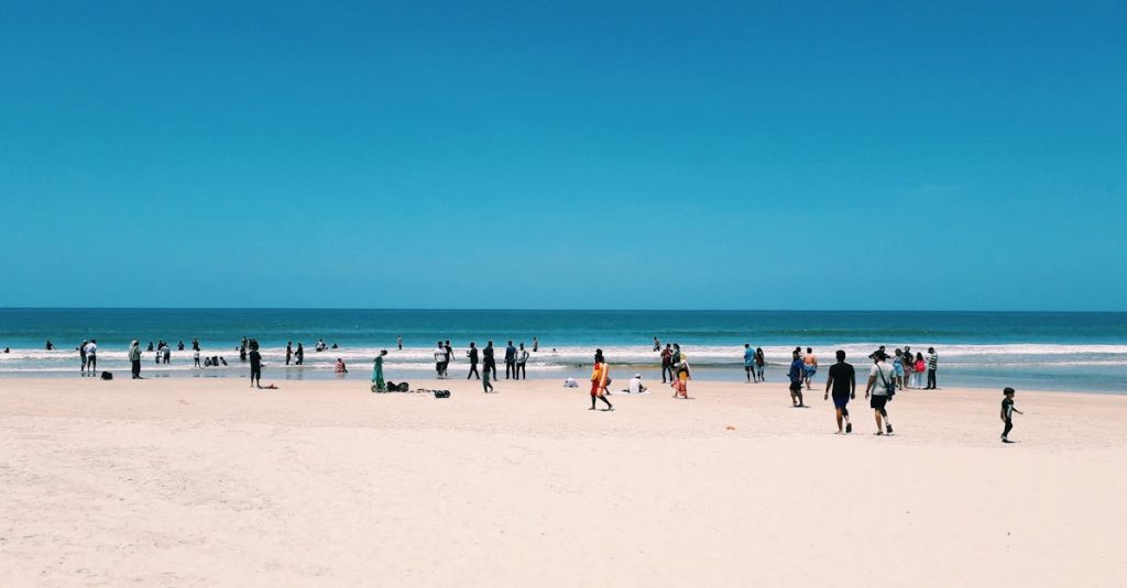 découvrez diani beach, une plage paradisiaque au kenya célèbre pour son sable blanc, ses eaux turquoise et ses activités nautiques exceptionnelles. parfaite pour des vacances inoubliables sous le soleil.