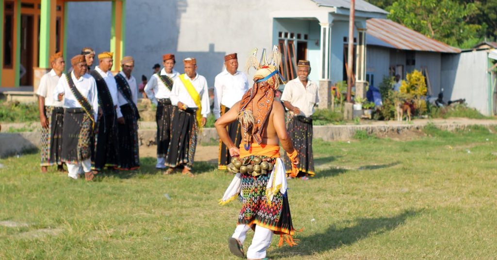 découvrez tenganan, un village traditionnel balinais célèbre pour sa culture unique, son artisanat authentique et ses traditions ancestrales préservées.