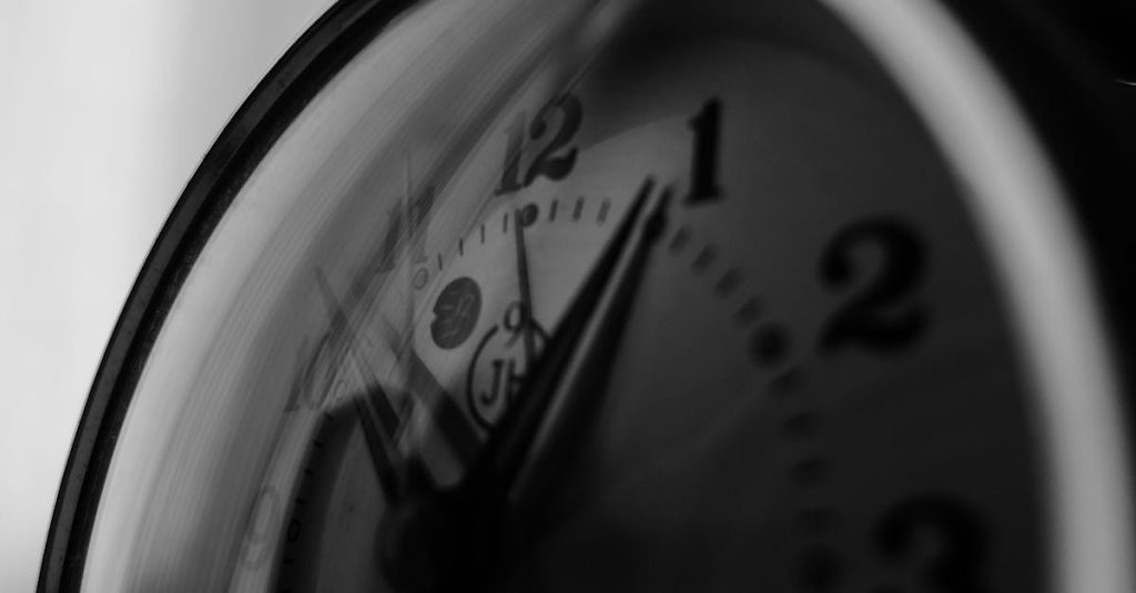 découvrez comment calculer la différence de temps entre deux fuseaux horaires facilement et rapidement.