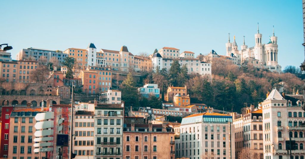 découvrez un séjour insolite à lyon, entre originalité et charme, pour une expérience unique au cœur de la ville.