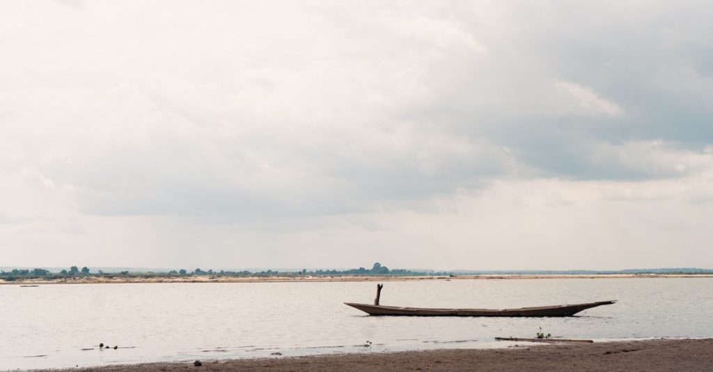 découvrez kratie, une charmante ville du cambodge réputée pour ses paysages fluviaux, ses dauphins d'eau douce uniques et son ambiance authentique.