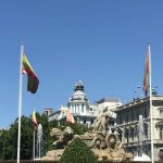 Découvrir le centre historique de madrid : guide complet pour explorer la capitale espagnole 4 découvrez le centre historique de madrid, un quartier chargé d'histoire avec ses monuments emblématiques, ses ruelles pittoresques et son atmosphère authentique.