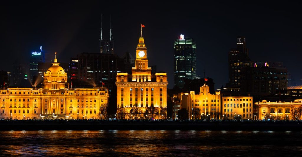 Visiter shanghai : les incontournables pour une première découverte 7 découvrez les incontournables de shanghai : culture, architecture moderne, quartiers historiques et attractions emblématiques pour un voyage inoubliable.