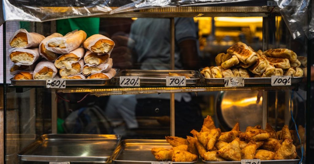 Découvrez les saveurs uniques de la nourriture sri lankaise 10 découvrez la richesse de la cuisine sri lankaise, un mélange unique d'épices, de saveurs exotiques et de plats traditionnels authentiques.